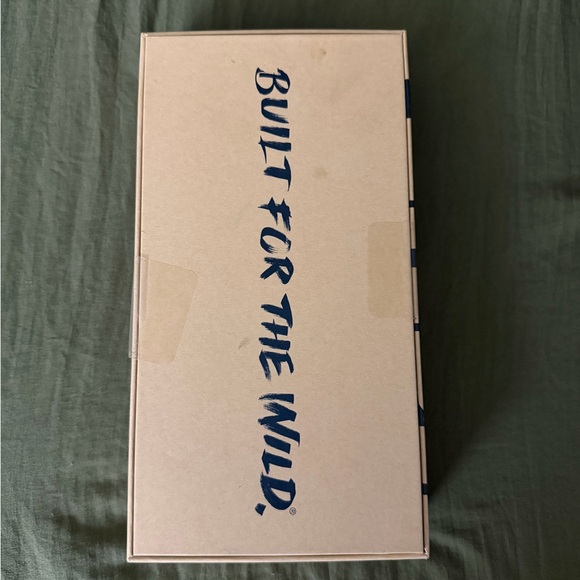 Yeti Flask - Picture 2 of 4